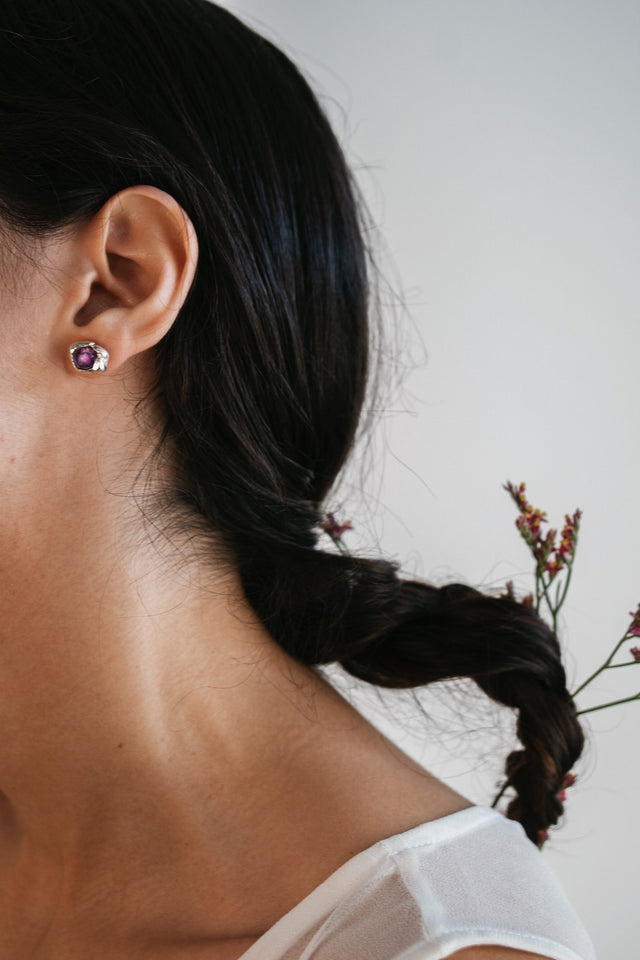 NA234 APEX EARRINGS PURPLE AMETHYST