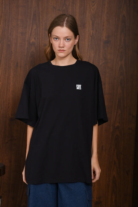 ME T-SHIRT |BLACK