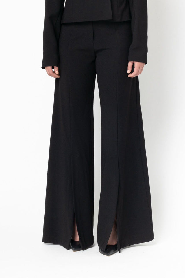 PANTS WITH PLEAT BLACK