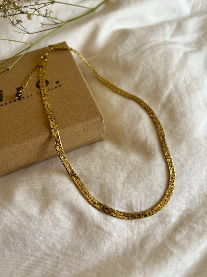 THEA NECKLACE