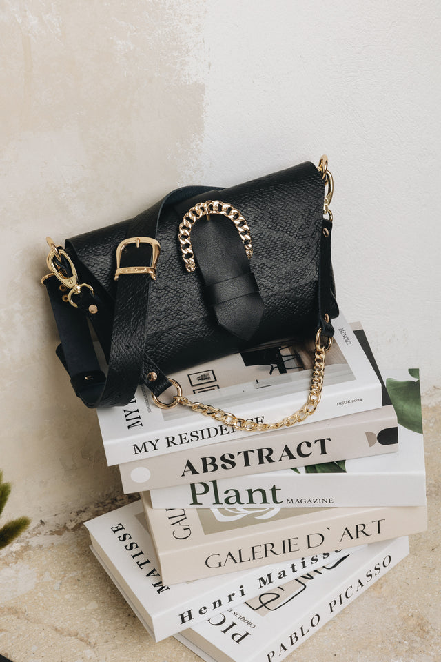 "MOVING ON" BLACK GOLD SHOULDER BAG