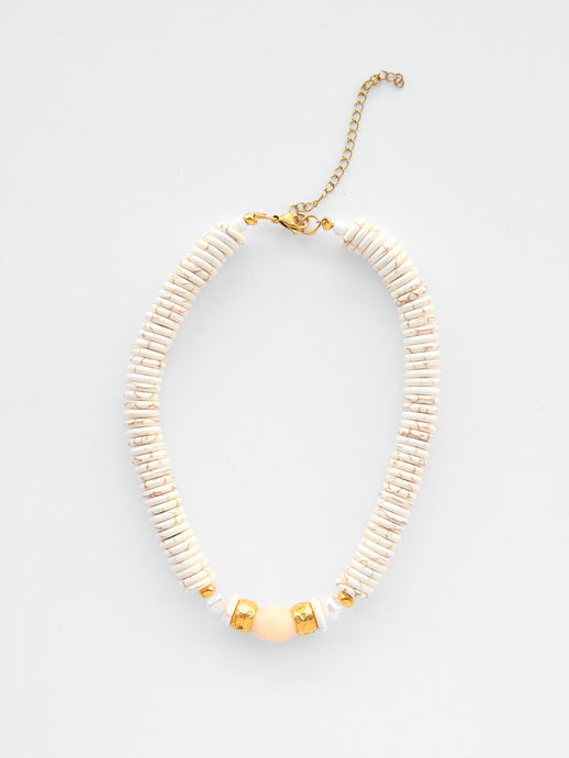 SALTY PEARL NECKLACE