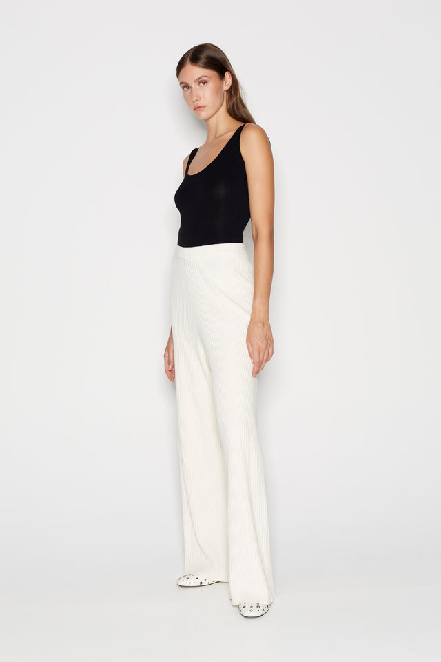 TAGLINES KNITTED PANTS OFF WHITE