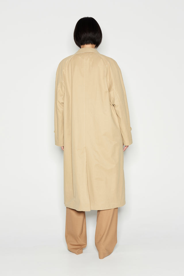 FALL MYSTERY TRENCHCOAT BEIGE