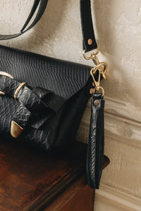 "REGRET ME" BLACK GOLD SHOULDER BAG