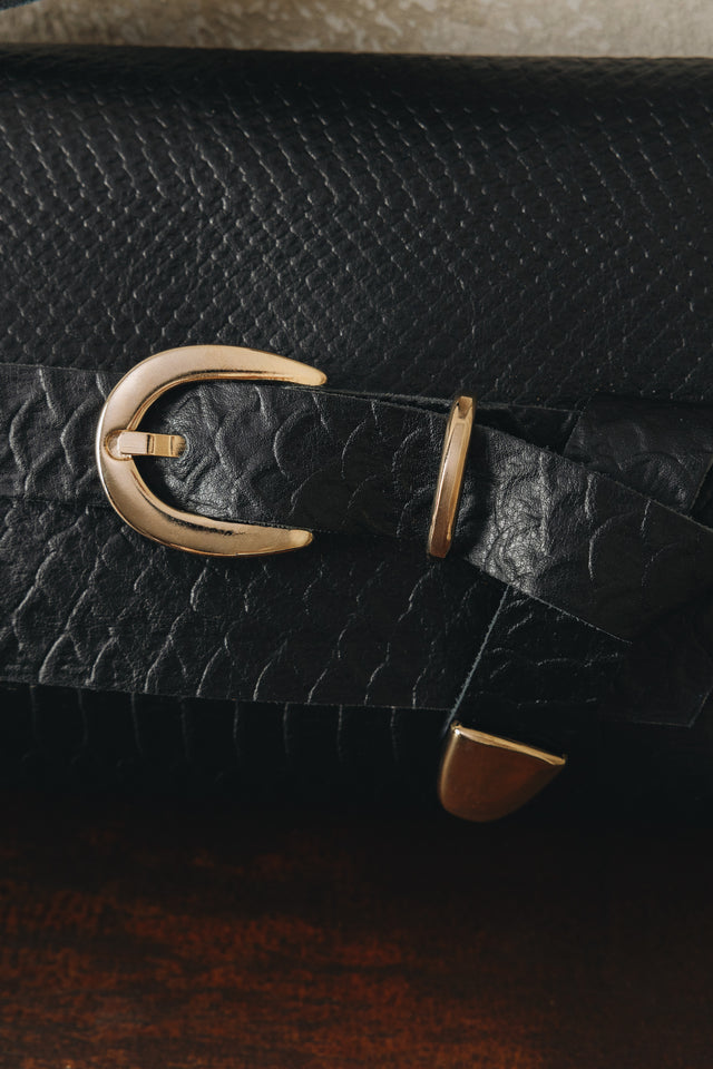 "REGRET ME" BLACK GOLD SHOULDER BAG
