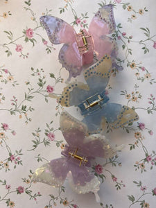 Butterfly Crystal Clip in Candy Lilac