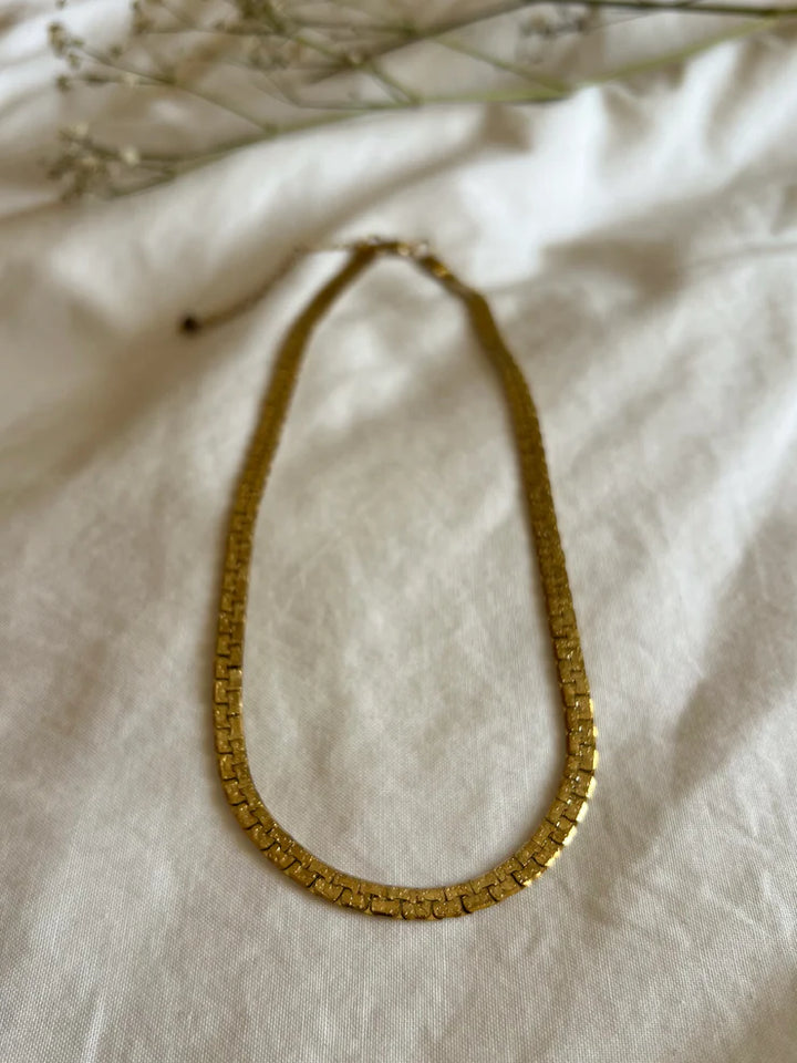 THEA NECKLACE