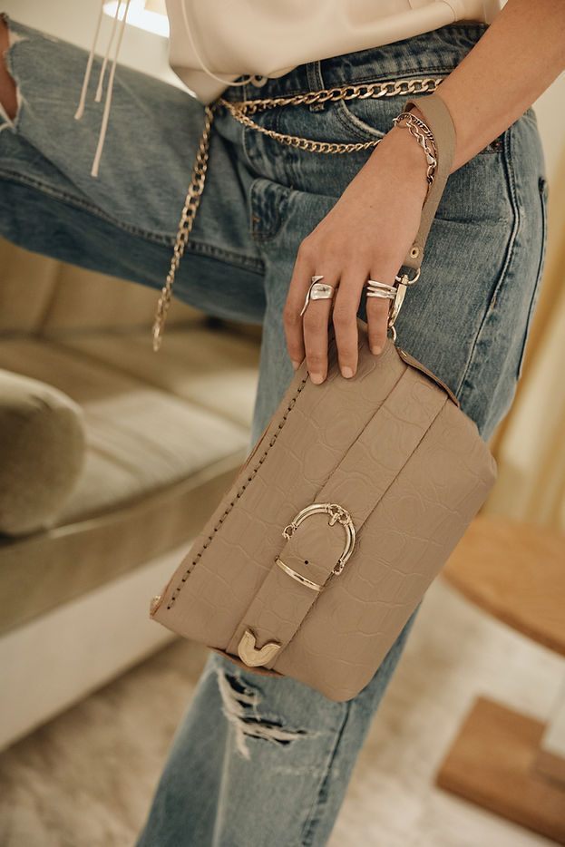 "RHIANNON" BEIGE GOLD CLUTCH BAG