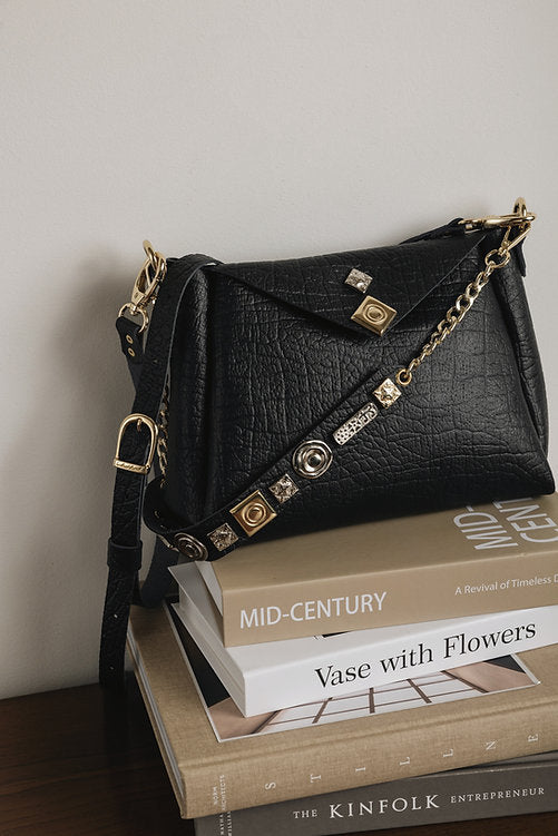"BEAUTIFUL THINGS"BLACK GOLD SHOULDER BAG