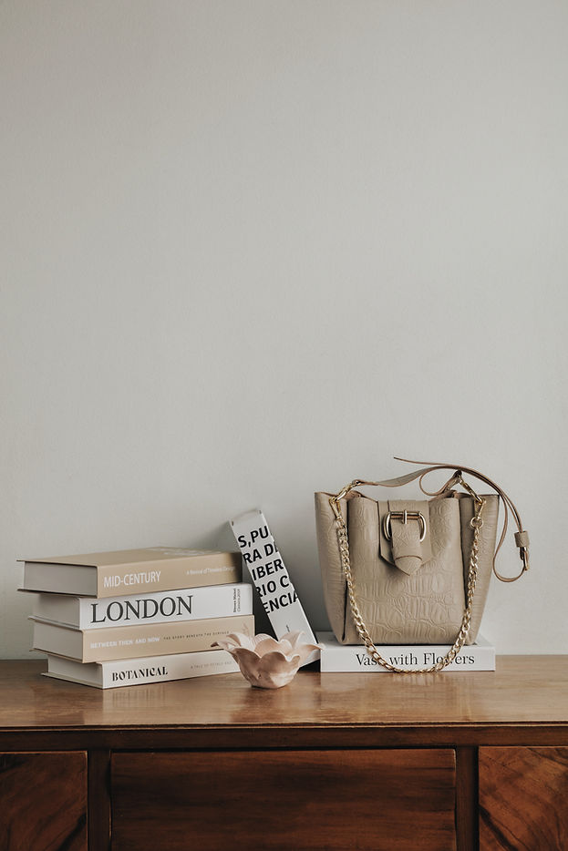 "MISSING" STONE BEIGE GOLD SHOULDER BAG