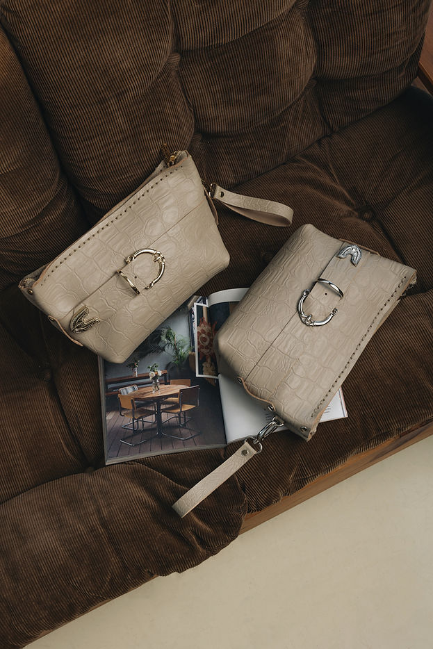 "RHIANNON" BEIGE NICKELCLUTCH BAG