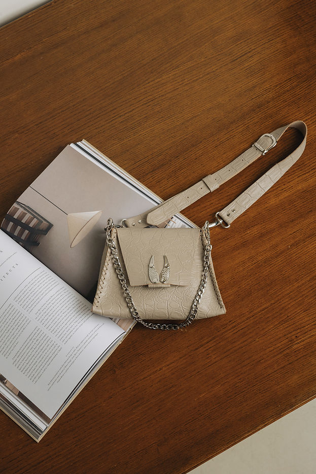 "WINGS" BEIGE NICKEL SHOULDER BAG