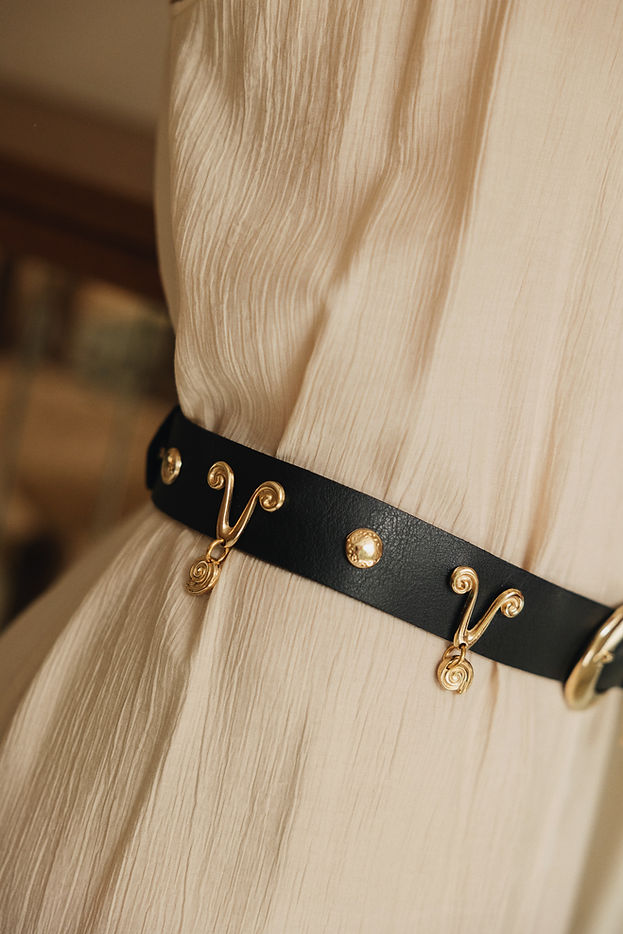 "DROP BABY DROP" BLACK GOLD BELT