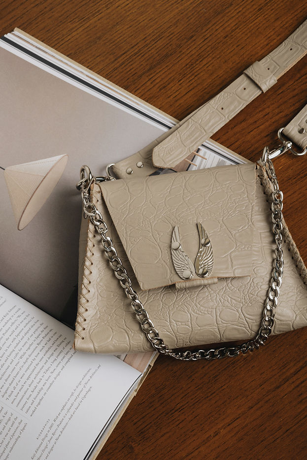 "WINGS" BEIGE NICKEL SHOULDER BAG