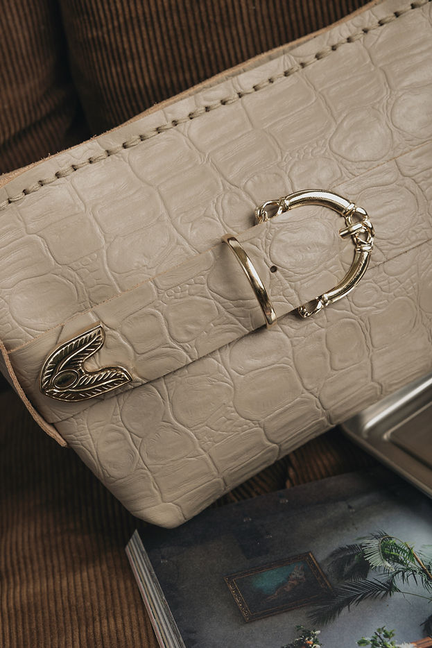 "RHIANNON" BEIGE NICKELCLUTCH BAG
