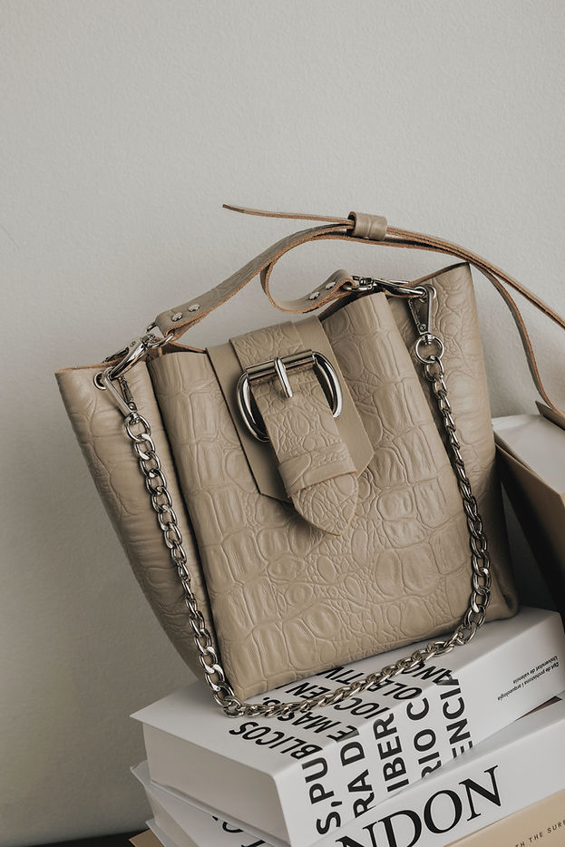 "MISSING" STONE BEIGE GOLD SHOULDER BAG