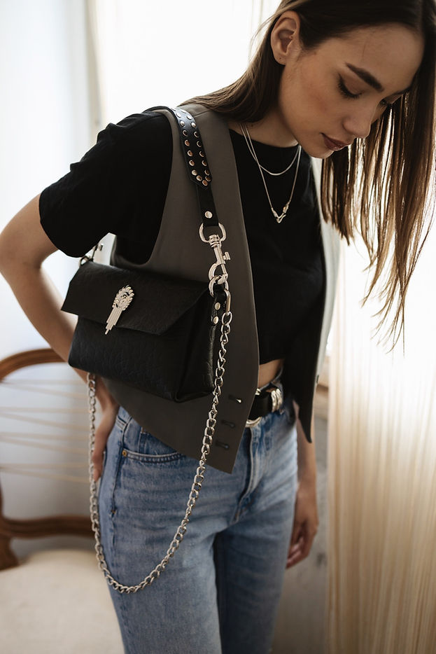 "ON MY MIND" BLACK SHOULDER BAG