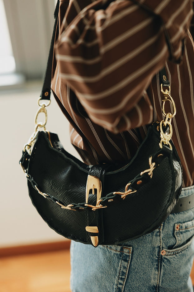 "MORE THAN THIS" BLACK GOLD SHOULDER BAG