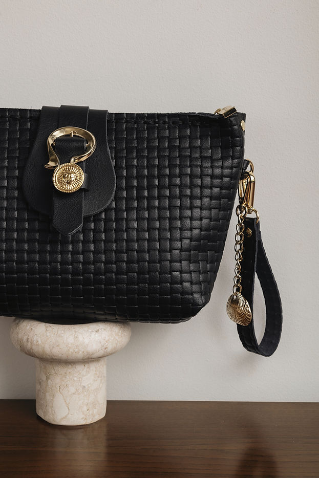 "LA ISLA BONITA" BLACK GOLD CLUTCH BAG