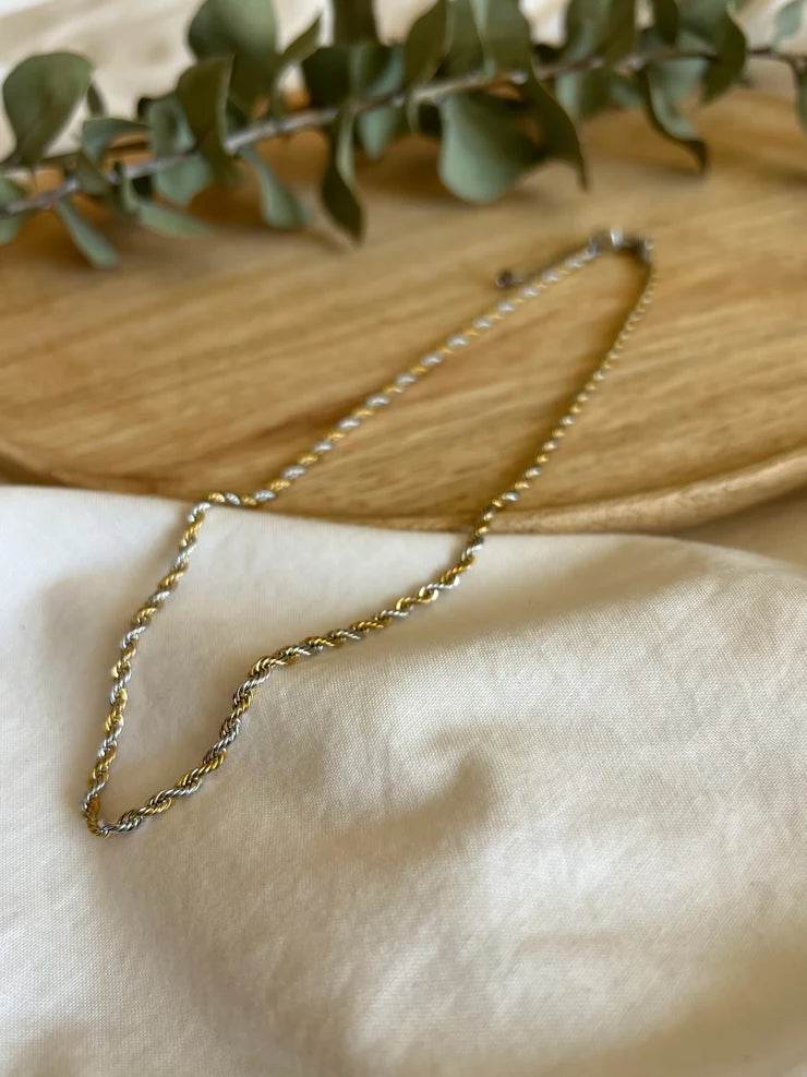 LUNA NECKLACE