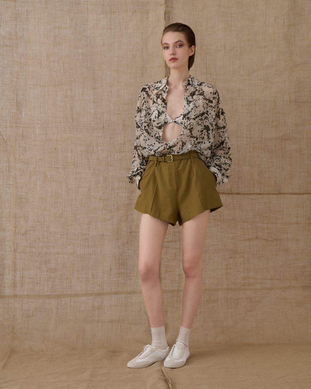 KHAKI SHORTS