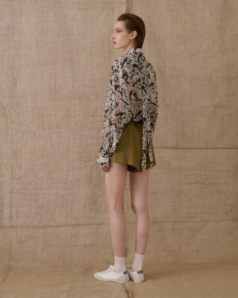 KHAKI SHORTS