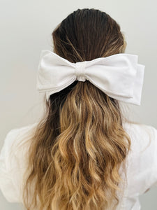 HAIR BOW WHITE