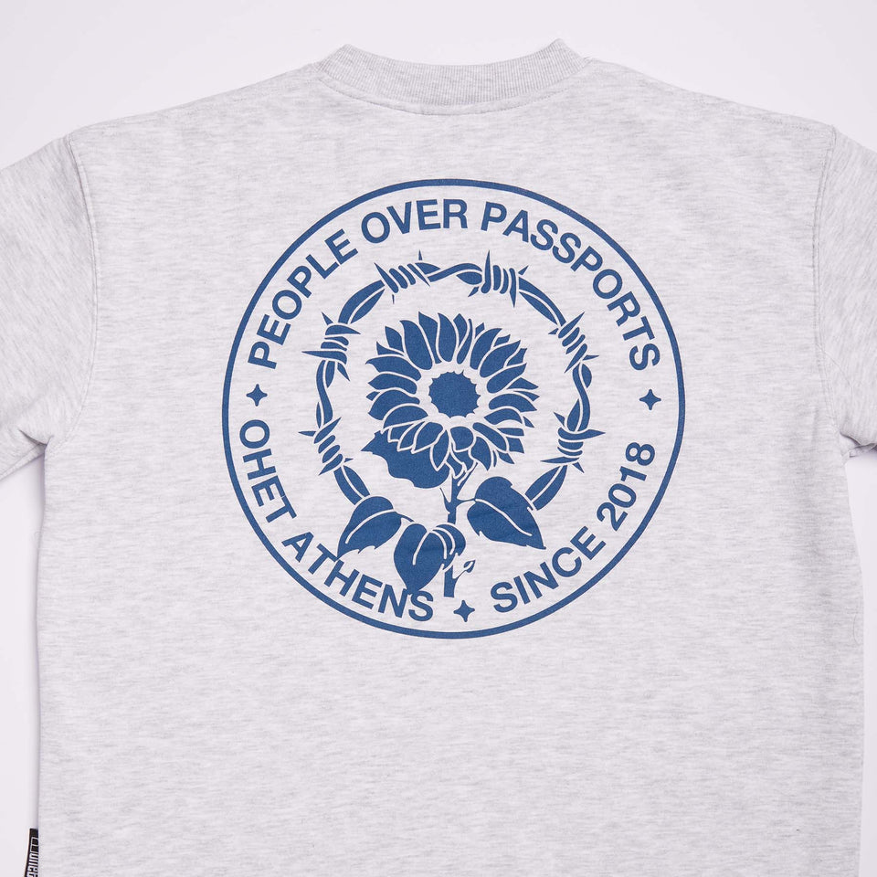 LIGHT GREY CREW-NECK SWEATSHIRT PEOPLE OVER PASSPORTS