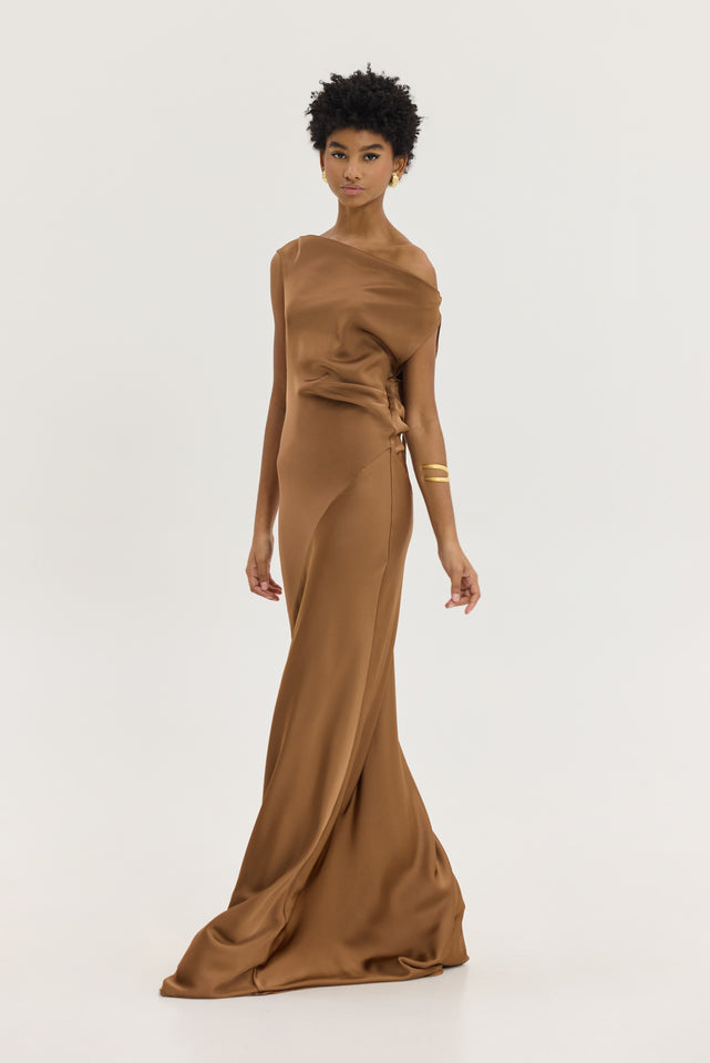 GOLD DRESS CHOCOLATE