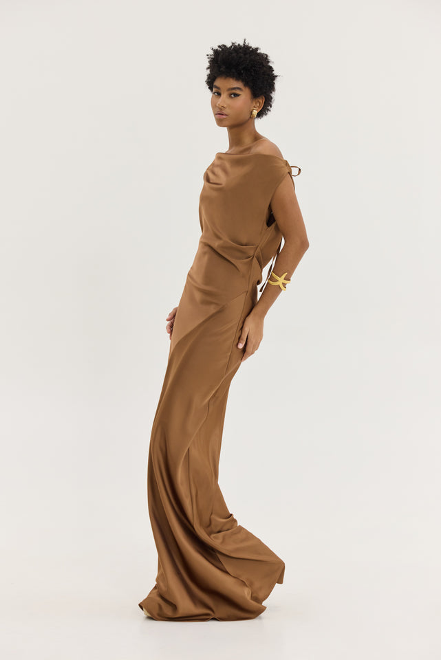 GOLD DRESS CHOCOLATE