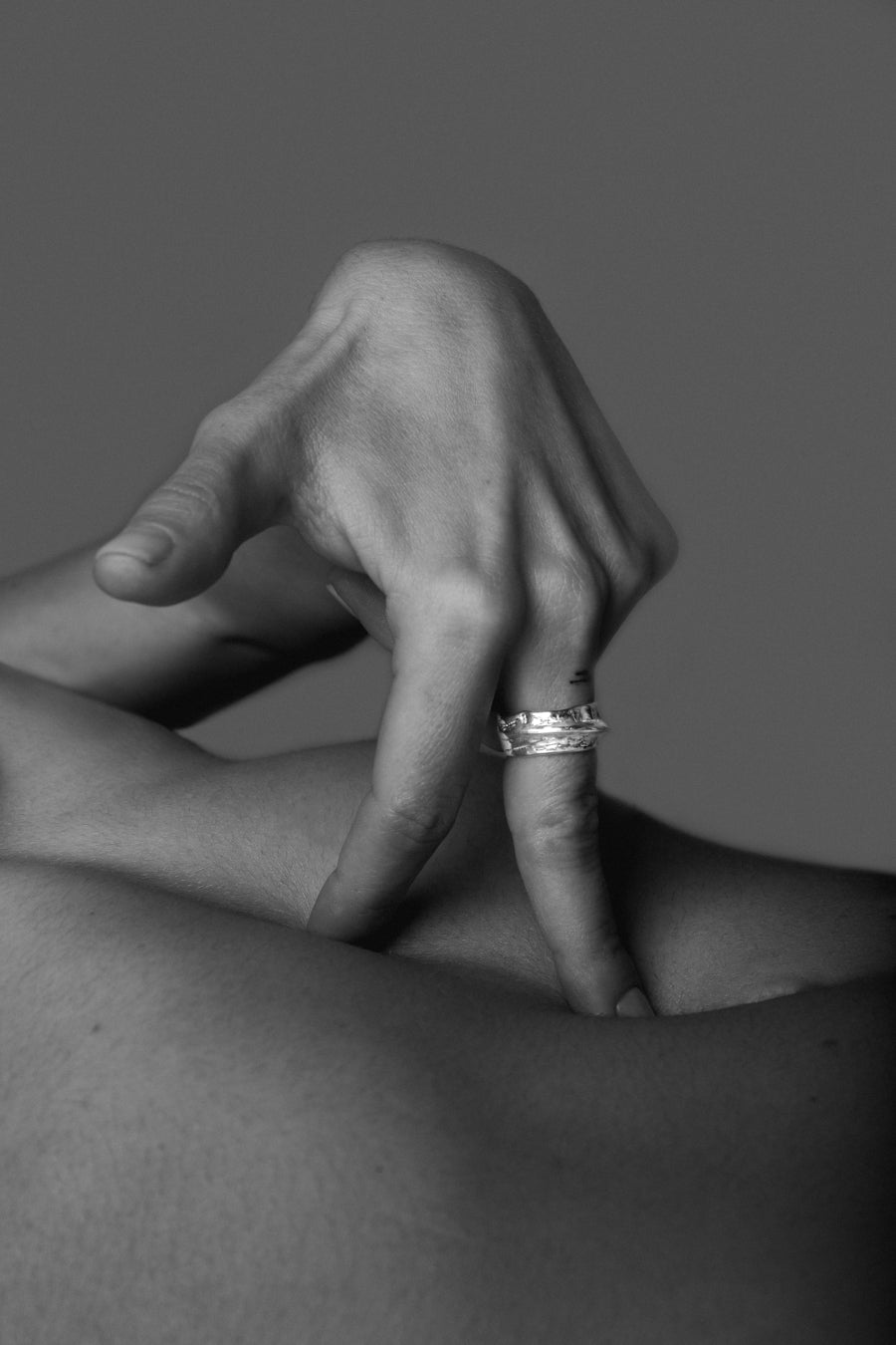NA021 LINE SHAPE RING