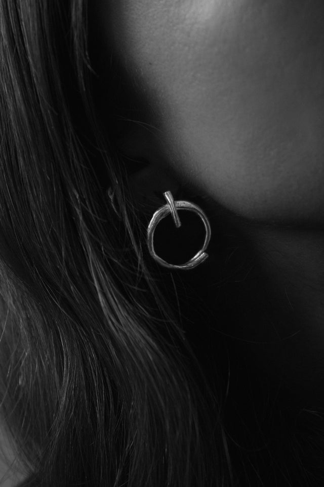 NA027 CIRCLE EARRINGS