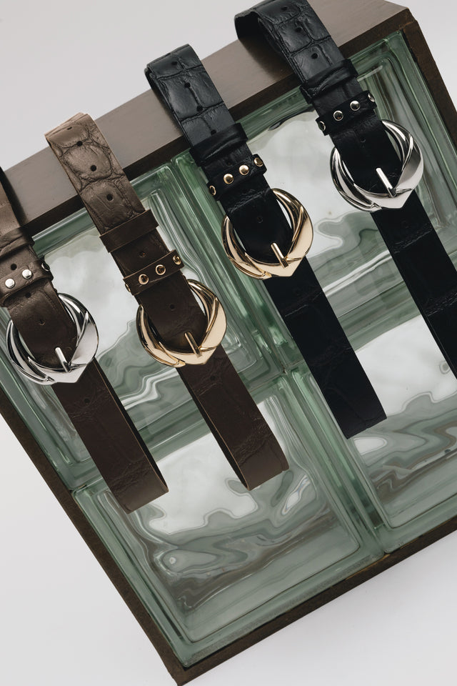"WANDERING STAR" BROWN NICKEL LEATHER BELT