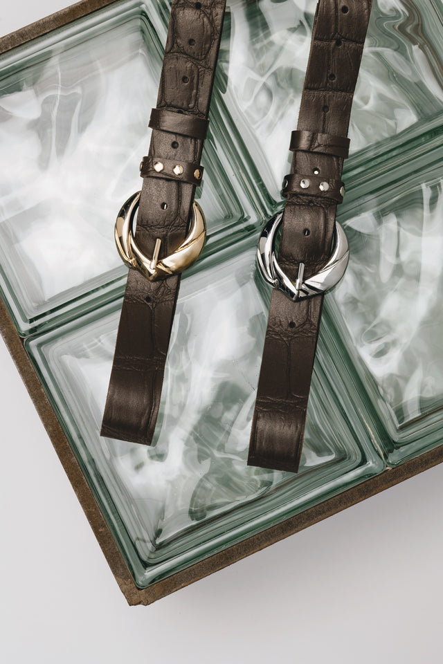 "WANDERING STAR" BROWN NICKEL LEATHER BELT