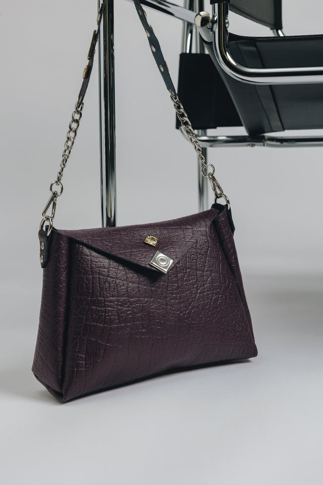 "BEAUTIFUL THINGS" DARK PLUM GOLD SHOULDER BAG