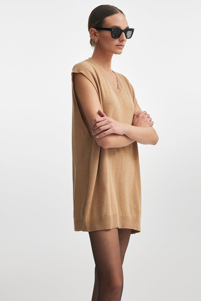 BASIC KNITTED VEST M/W CAMEL