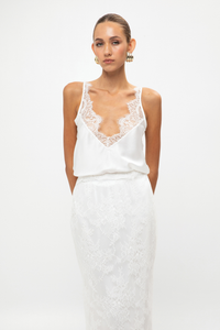 WHITE LACE-TRIMMED TANK TOP
