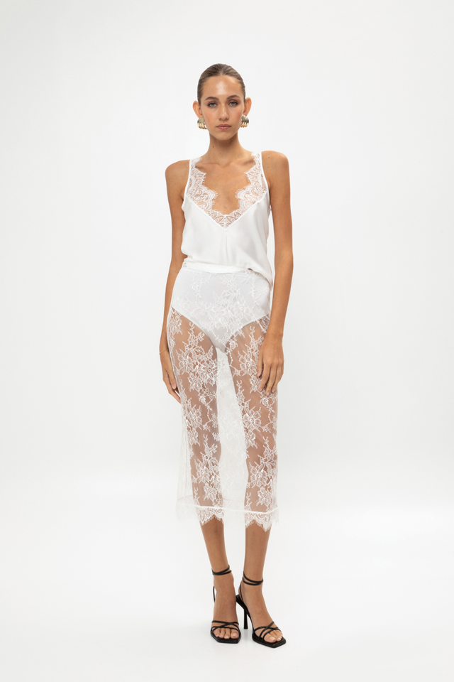 WHITE LACE-TRIMMED TANK TOP