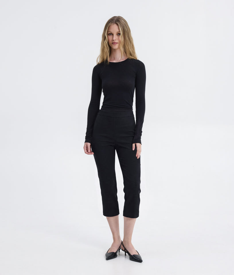 KELLY CAPRI BLACK