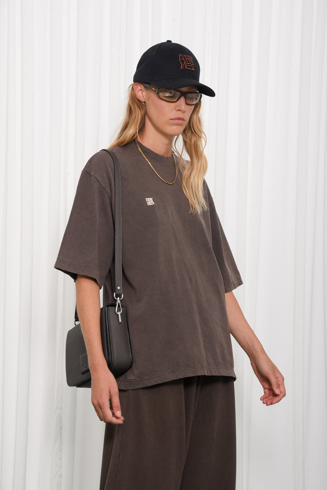 UNIQUE T-SHIRT BROWN - PRE-ORDER ITEM
