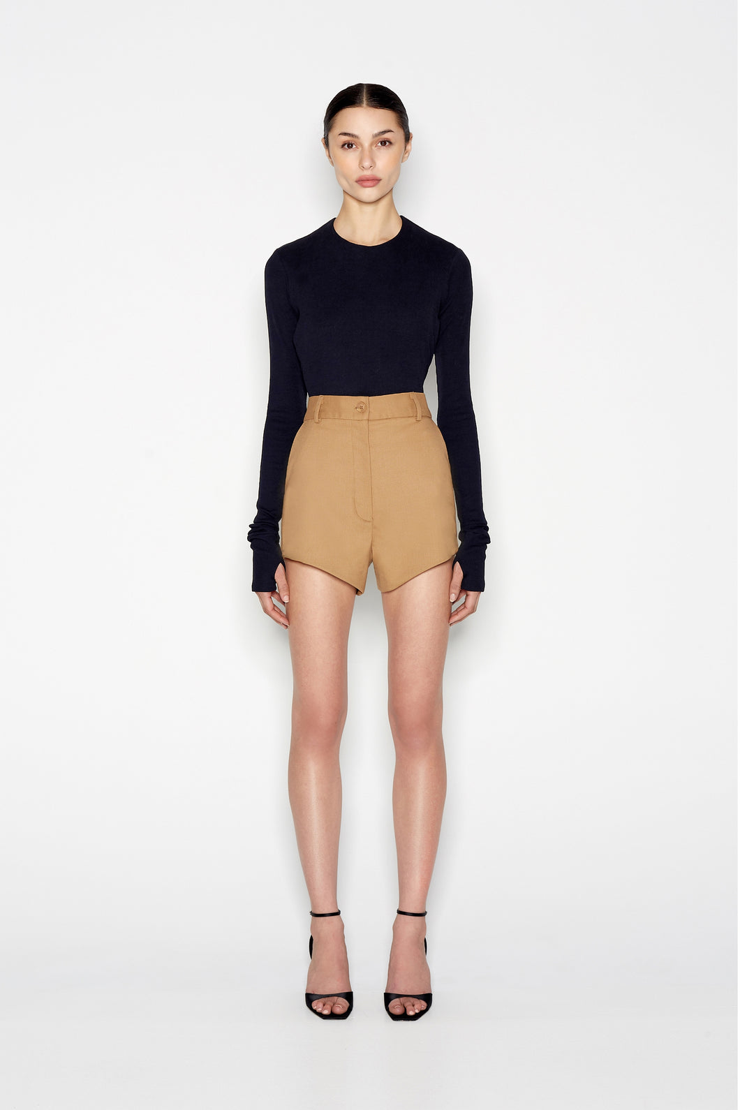 EDGE SHORTS CAMEL