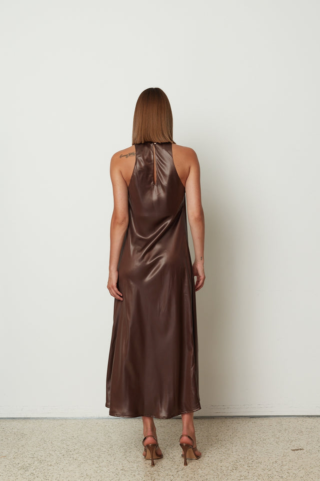 SLEEVELESS DRESS BROWN