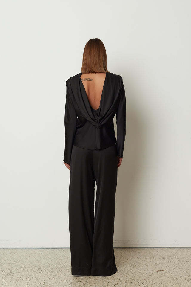 SLEEK DRAPING BLOUSE BLACK