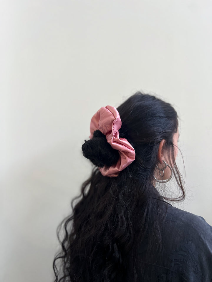 CALI SCRUNCHIE PINK