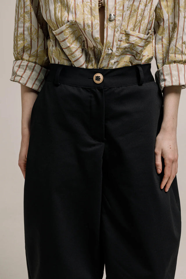 CHOGAN CROPPED PANTS BLACK