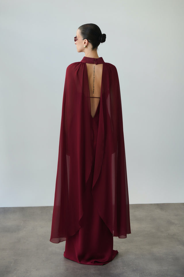 TURTLENECK CAPE | CHERRY RED