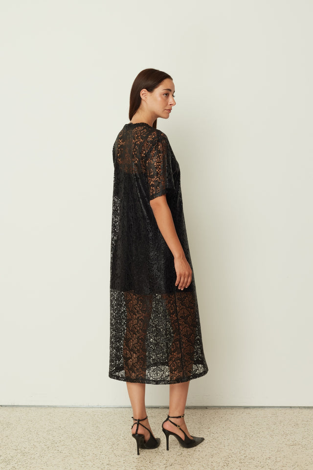 BLACK LACE MIDI DRESS