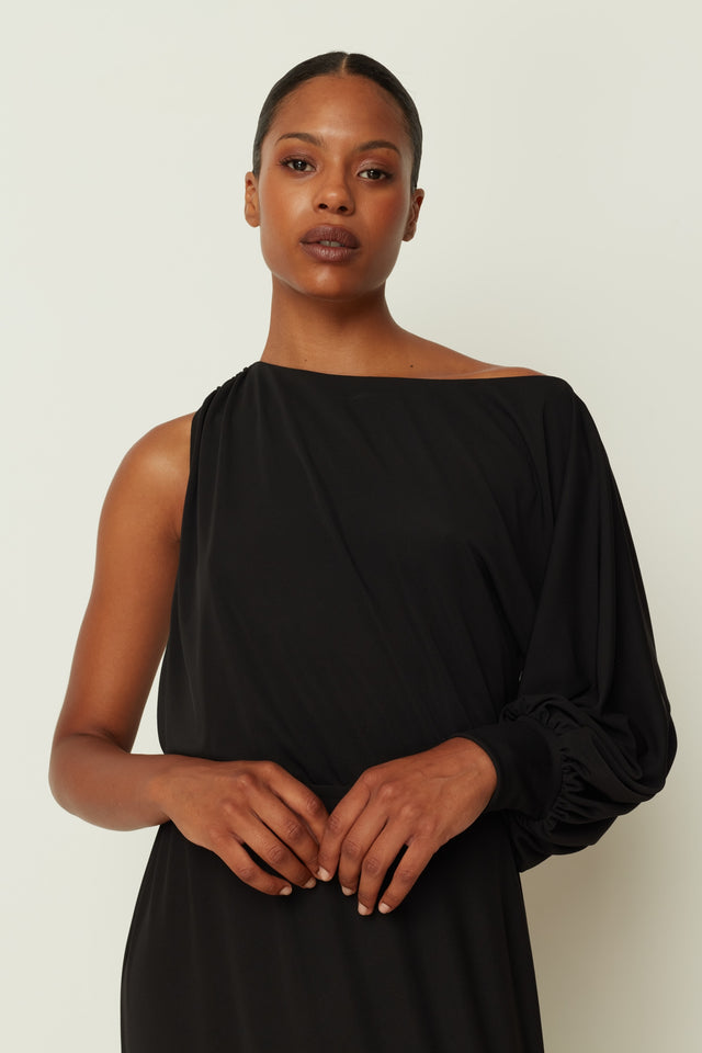 LONG ONESLEEVE DRESS BLACK ONE SIZE