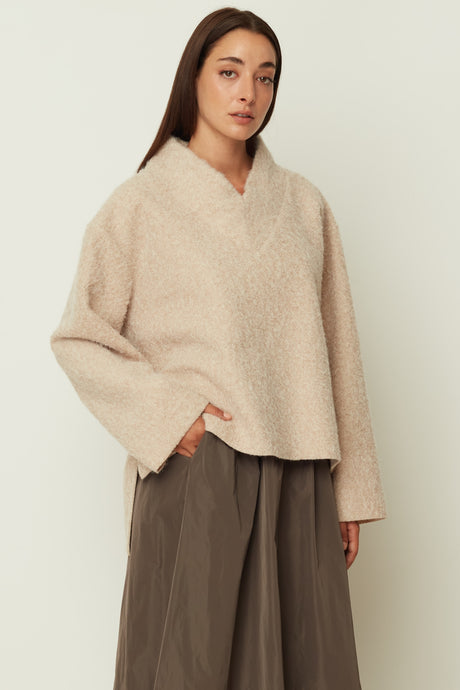 V NECK KNIT TOP CREAM ONE SIZE